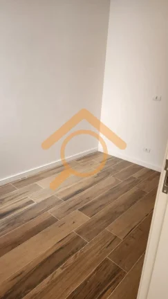 Imagem Residência de Luxo na Vila São Pedro: 3 Quartos, 1 Suíte, 2 Salas, 3 Banheiros, 2 Vagas de Garagem, 110m² - São Paulo-SP.