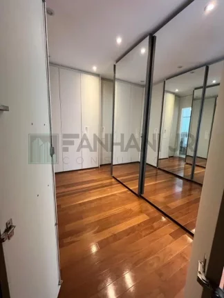 Imagem Venha conhecer e se encantar com este magnífico apartamento localizado na Ed. Lindenberg Melo Alves. Com uma ampla área de 3