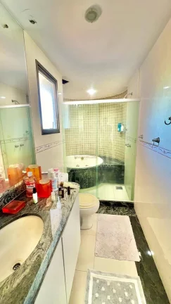 Imagem Apartamento de 4 quartos duas suítes, 4 vagas frente mar em à venda, Praia de I