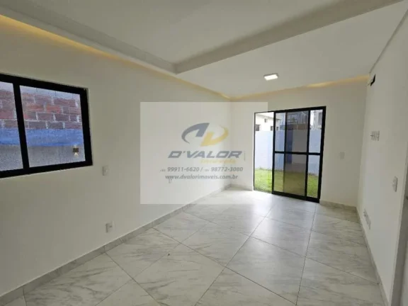 Imagem Vendo Casa, em Condomínio Fechado, com 100 m², área gourmet, piscina e 2 vagas