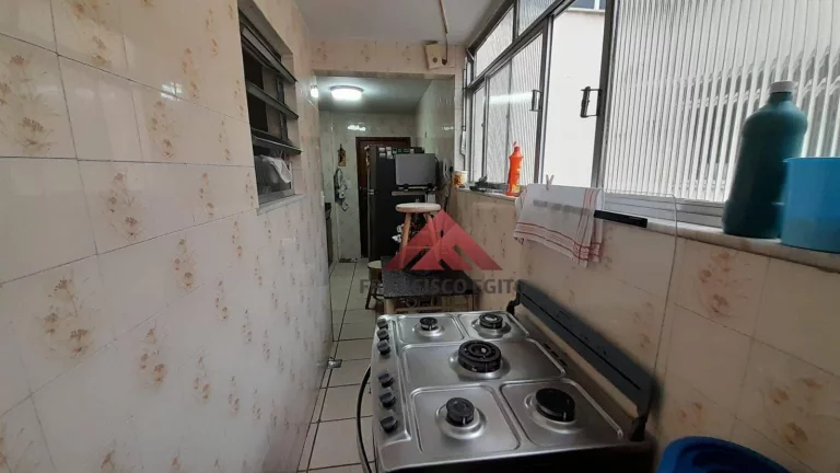 Imagem Apartamento com sala dois quartos,cozinha,wc social ,area de serviço e dependência completa,com vaga de garagem