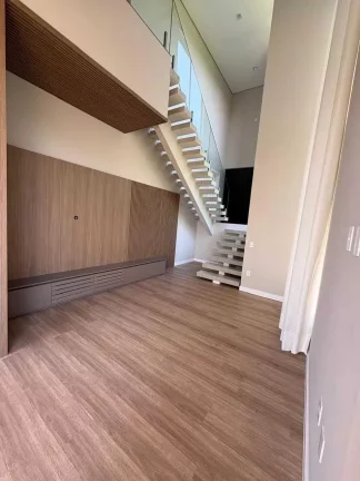Imagem Casa alto padrão com 3 dormitórios sendo 1 suíte e 2 vagas em Jaraguá do Sul /SC