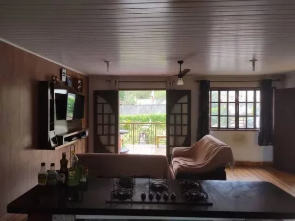 Imagem LINDA CASA COM 1.600M2, NASCENTE, 3 QUARTOS - NOVA FRIBURGO