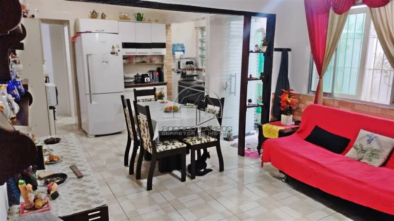 Imagem Espaçosa Casa Geminada 2 Quartos no Tupi - Praia Grande SP