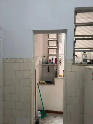 Imagem Apartamento de 2 quartos + dependência em Copacabana, 80m2.