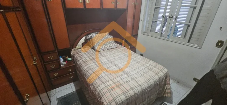 Imagem Casa em Condomínio à Venda em São Paulo-SP, Jardim Campo Grande: 4 Quartos, 2 Suítes, 3 Salas, 5 Banheiros, 4 Vagas, 250 m². Oportunidade para Reforma: 2 Casas, 350 m².