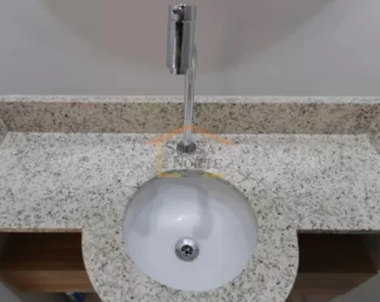 Imagem Apartamento com 69 m², distribuídos em 2 dormitórios, sendo 1 suíte, 2 banheiros. O imóvel poss...