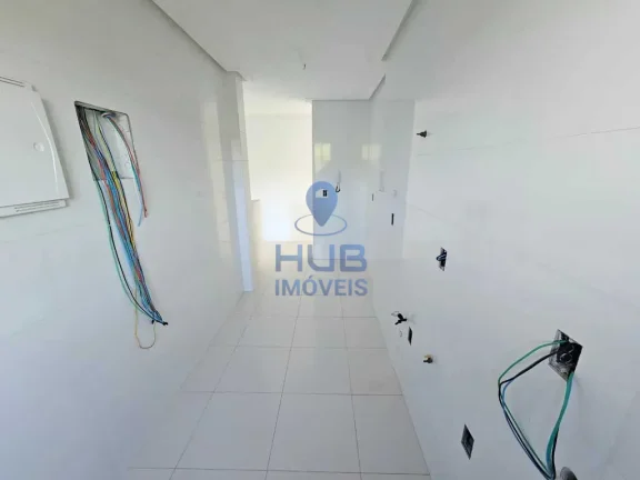 Imagem Apartamento com 2 dormitórios sendo 1 suíte e 1 vaga de garagem em Balneário Camboriú/SC