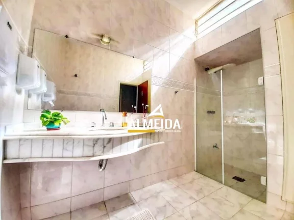 Imagem Casa com 4 dormitórios à venda, 218 m² por R$ 800.000,00 - Centro - Rio Claro/SP