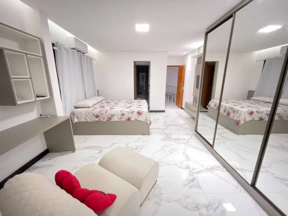 Imagem Casa à venda no Mosqueiro: 3/4 com suíte, posição Norte, 4 vagas de garagem - Confira!