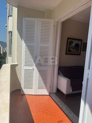 Imagem Apartamento mobiliado para alugar no Flamengo, 189m², 3Qtos, de frente.
