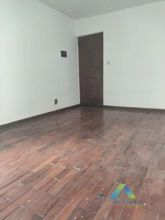 Imagem Apartamento com 3 dormitórios à venda, 65m²