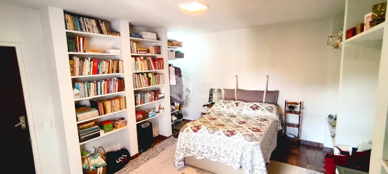 Imagem SOBRADO COM 250 M², 3 DORMS (1 SUÍTE), ARMÁRIOS NA COZINHA E NOS DORMS, EDÍCULA REFORMADA COM BANHEIRO E VGA PARA 2 CARROS, BROOKLIN, SÃO PAULO, SP