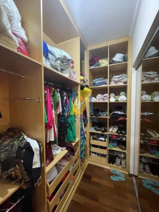 Imagem Sobrado amplo com 4 dormitórios e área gourmet - 192m²