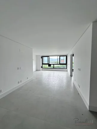 Imagem Apartamento exclusivo à beira-mar, localizado no prestigiado bairro João Paulo, em Florianópolis....