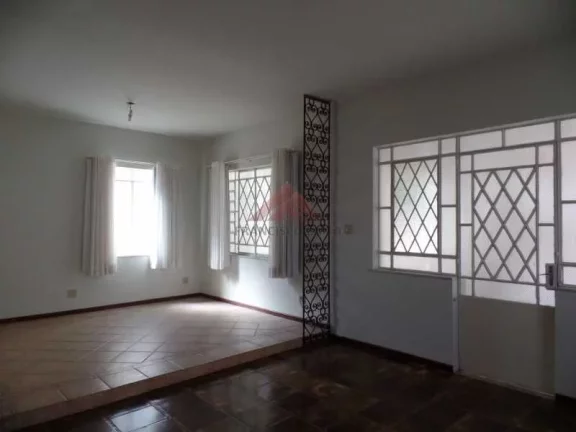 Imagem Casa linear, próxima a Rua Rui Barbosa, local tranquilo, pintura nova, toda murada com portão de garagem automatizada, varanda, sala 2 ambientes, pla