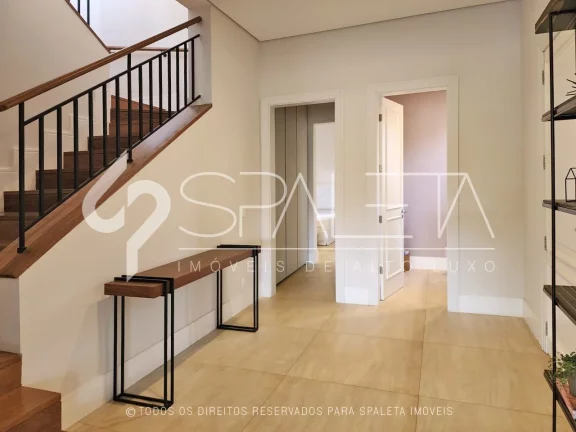 Imagem Linda residência com arquitetura toscana à venda no Boulevard da Fazenda da Grama
