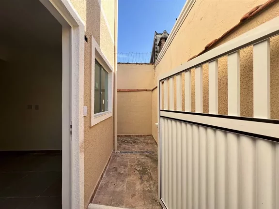 Imagem Casa de Condomínio com 2 dorms, Caiçara, Praia Grande - R$ 290 mil, Cod: 2358