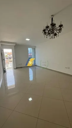 Imagem Sobrado à Venda com 181m², 3 dormitórios, 1 suíte, 1 sala e 5 vagas!!!