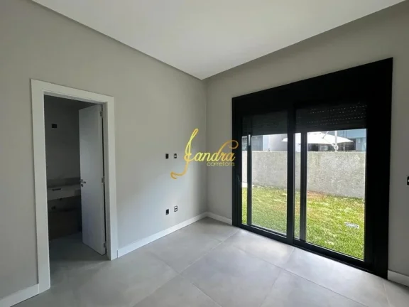 Imagem Casa térrea com 04 suítes, 150m² de área construída