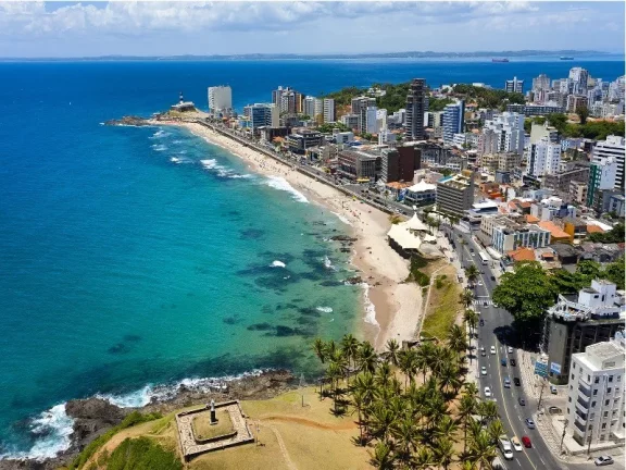 Imagem A 5ª Avenida Imóveis selecionou esta unidade no cobiçado EXPRESSO 2222 Residencia ... Charme: 1/4 mobiliado porteira fechada FRONTAL MAR: R$1.250.000,00