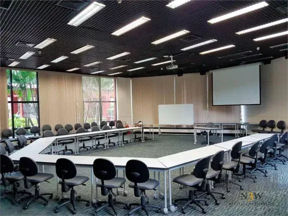 Imagem Sala comercial para locação na Lapa São Paulo SP com vão livre, 4 banheiros e 7 vagas de garagem e 419m²