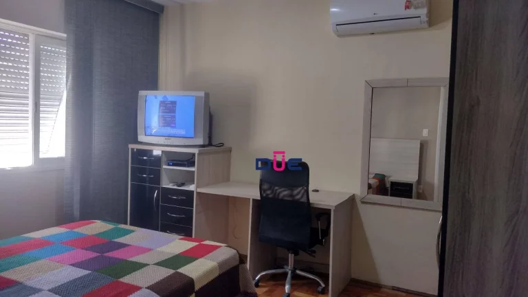 Imagem Apartamento 3 dormitórios enormes com dependência completa, a 2 quadra da praia, Gonzaga, Santos