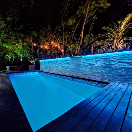 Imagem Casa em Condomínio para aluguel em Praia do Forte, Bahia - Açu da Torre - Com Piscina e Quadra Poliesportiva