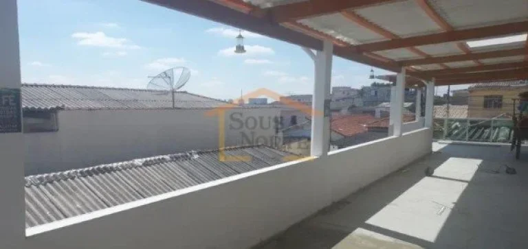 Imagem Casa recém-reformada com 134 m² de área útil. 
2 dormitórios, sendo 1 suíte, sala para dois am...