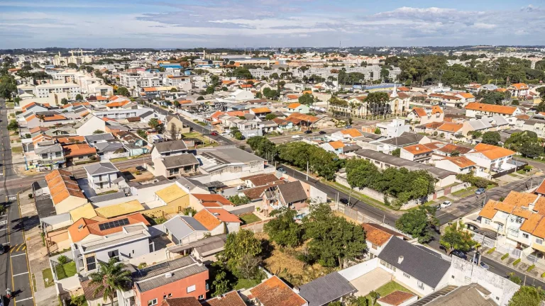 Imagem Terreno à Venda em Novo Mundo - Curitiba/PR