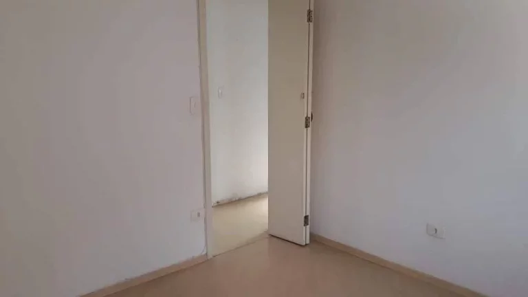 Imagem Apartamento com 2 dormitórios à venda, 60 m² por R$ 255.000 - Vila Eldízia - Santo André/SP