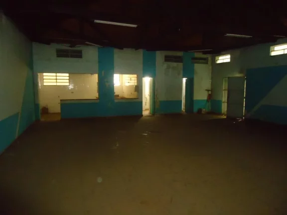 Imagem Excelente barracão para locação com ótima localização, duas entradas, guarita, almoxarifado, v...