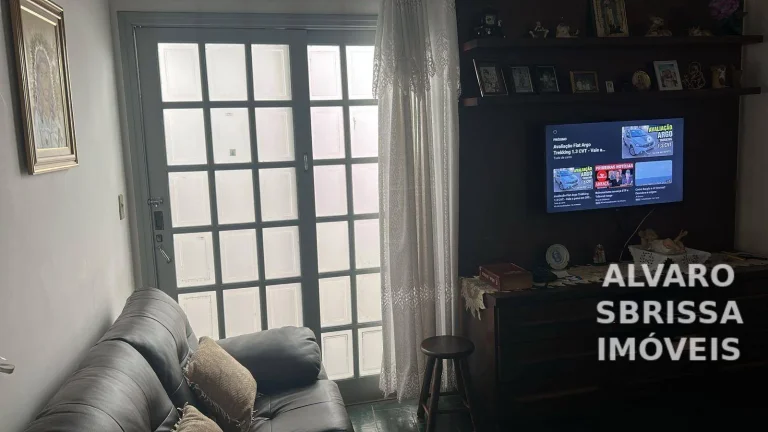 Imagem Casa com três dormitórios na região central de Itu