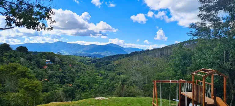 Imagem Entrou, Viveu: A Praticidade de uma Casa Pronta na Mantiqueira