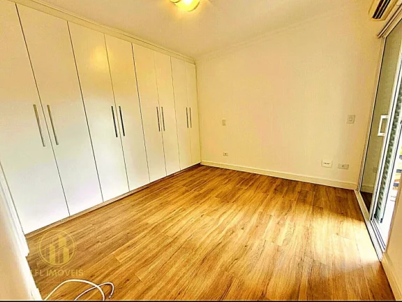 Imagem Espaçoso Apartamento de 3 Dormitórios e 3 vagas, na Vila Suzana