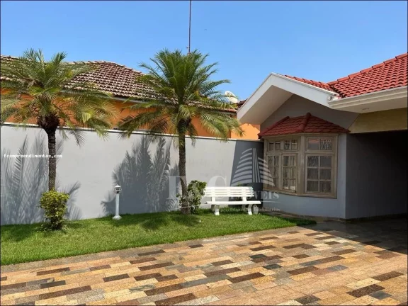Imagem Casa para Venda em Iracemápolis, Centro, 3 dormitórios, 1 suíte, 2 banheiros, 4 vagas