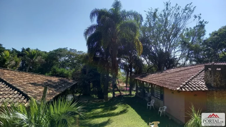 Imagem Oportunidade para falar em seu ouvido! Casa a Venda Terreno plano com 2500 m² a venda em condomínio fechado de Nova Lima. Localização privilegiada