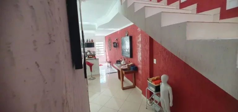 Imagem Sobrado com 3 dormitórios à venda, 250 m² por R$ 950.000,00 - Jardim Medina - Poá/SP