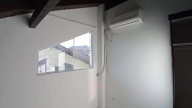 Imagem Apartamento Duplex 1 Dormitório com 40m2, Garagem, 600m da UFSC, Aceita Pets. Carvoeira/Saco dos Limões. Florianópolis/SC.