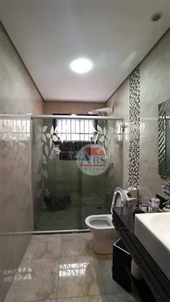 Imagem Lindo Sobrado Geminado com 3 dormitórios à venda, 204 m² por R$ 800.000 - Vila Ponte Nova - Cubatão/SP