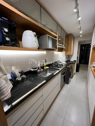 Imagem Apartamento mobiliado com acabamento alto padrão no Living Celebration!

Características do Aparta...