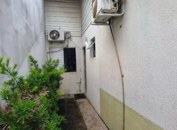 Imagem Casa em Condomínio para Venda em Cuiabá / MT no bairro Jardim Imperial