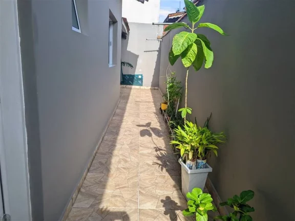 Imagem Casa à Venda em Maracanã, Praia Grande - SP