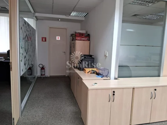 Imagem Laje corporativa à venda na região da Berrini | TOTALMENTE MOBILIADA - 442m² - 10 vagas - R$3.200.000, - Apenas R$7.200,/m² | R. Geraldo F. Gomes - Itaim Bibi, São Paulo/SP