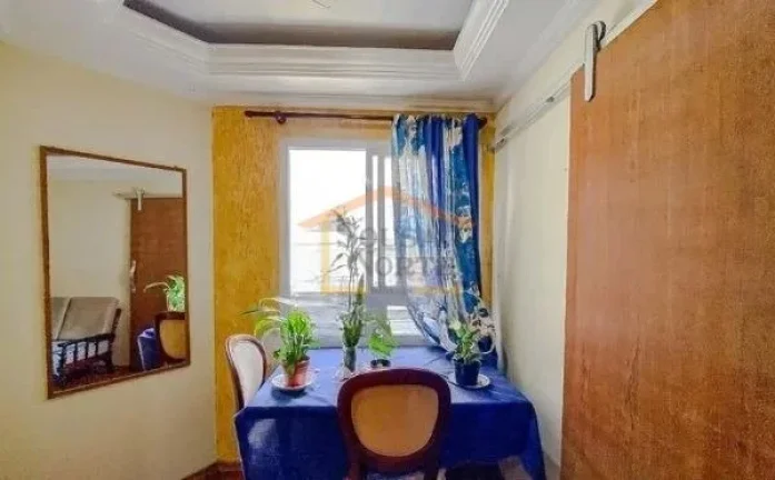 Imagem Apto 2 dormitórios, sala 2 ambientes, cozinha com armários, com fogão, 1 vaga de garagem. 62m².
...
