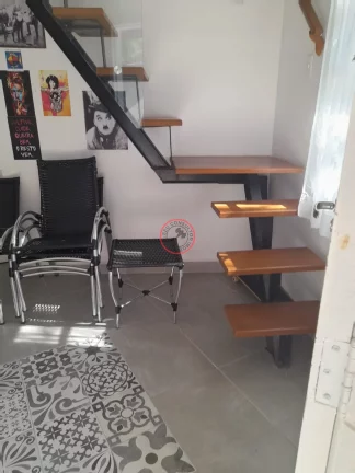 Imagem CASA A VENDA DENTRO DE UM PEQUENO CONDOMÍNIO, COM 3 DORMITÓRIOS, 2 BANHEIROS E COZINHA COM ÁREA GOURMET