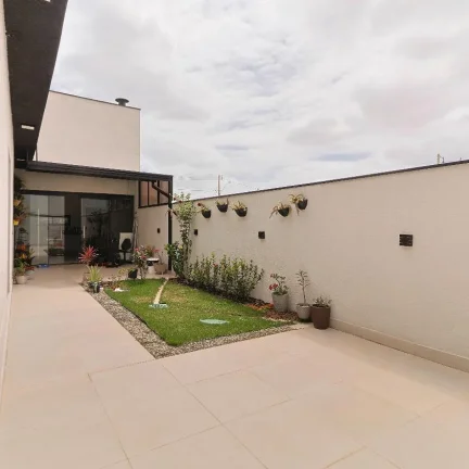 Imagem Casa a venda no Condomínio Villagio Wanel