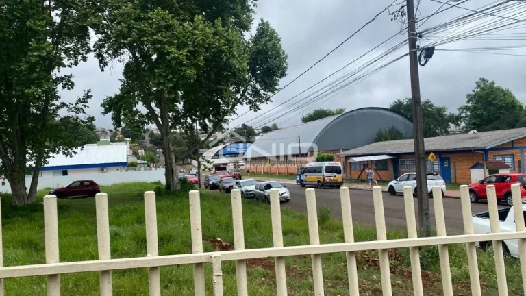 Imagem Casa Suíte + 02 Quartos - Bairro Pinheirinho