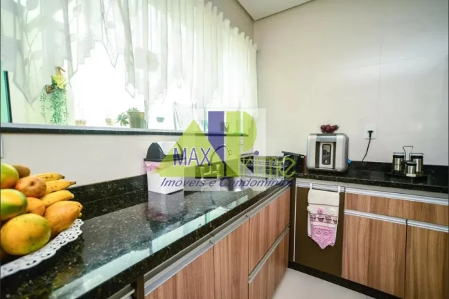 Imagem Melhor custo beneficio da Vila Matilde, sobrado de 3 dor. 2 vagas apenas R$ 4.400,00 de aluguel, confira já !