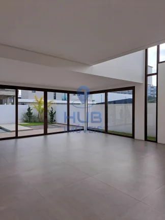 Imagem Casa com 3 dormitórios à venda sendo 3 suítes, 260.31 m2 - Perequê - Porto Belo/SC